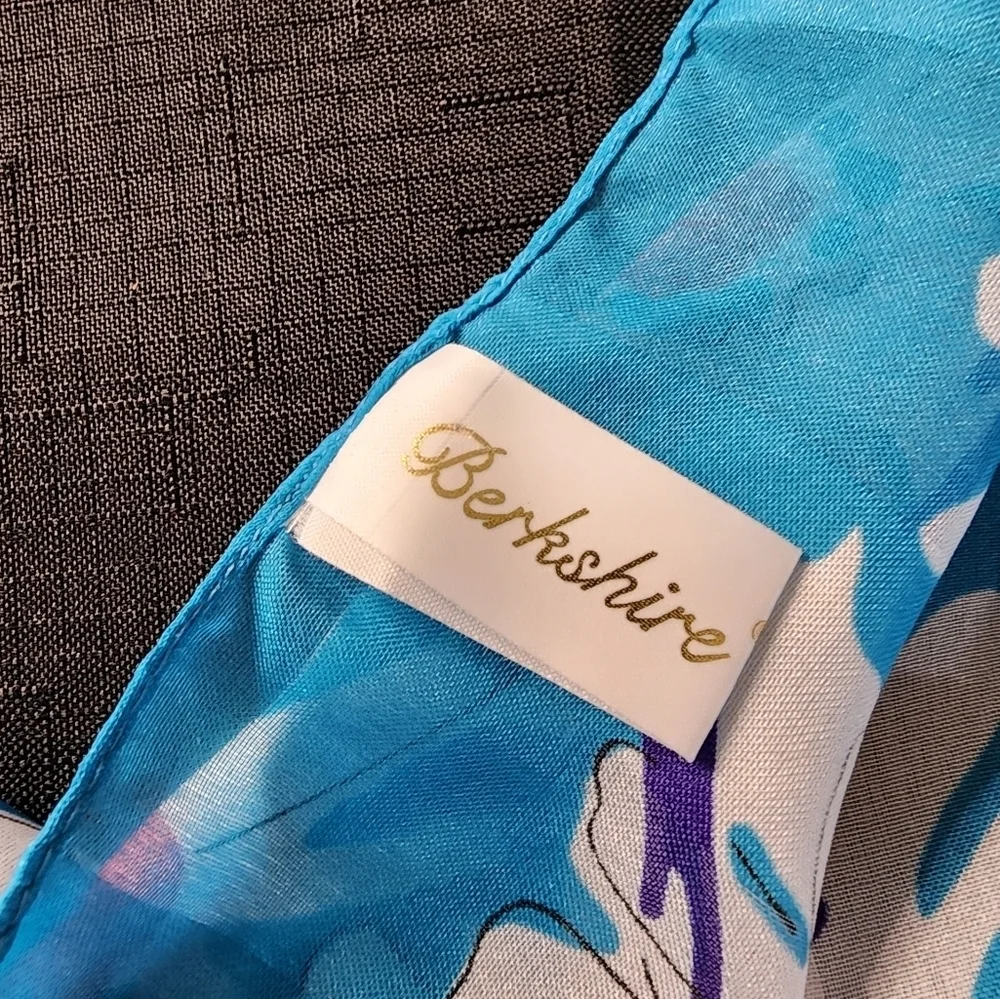 Vtg Berkshire Scarf